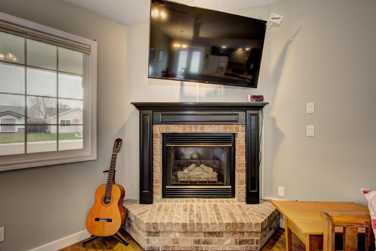 Hello Dolly! 3 Beds, 2 Bath, 2 Tv'S, Fireplace, Quiet Neighborhood In Star, Id Minutes From Walking Trails And River Views Eagle Dış mekan fotoğraf